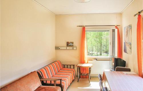 Tvetaryd Maison | Beautiful Home In Backaryd With Wifi