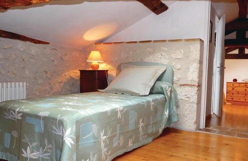 Beauville Maison | Beautiful home in Beauville with 5 Bedrooms, WiFi and Outdoor swimming pool