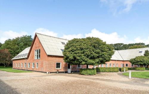 Brorup Maison | Beautiful Home In Brørup With Wifi