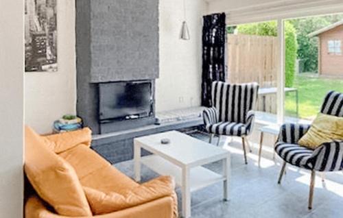 Bruinisse Maison | Beautiful Home In Bruinisse With Wifi