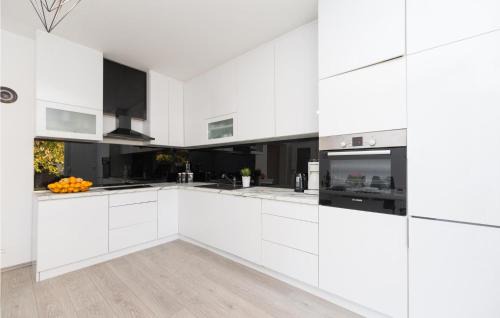 Donji Andrijevci Maison | Beautiful Home In Donji Andrijevci