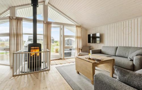 Havnsø Maison | Beautiful Home In Føllenslev With Wifi