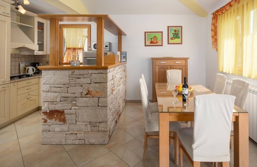 Gajana Maison | Superbe maison à Golubovo avec jacuzzi