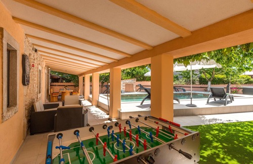 Sajini Maison | Belle maison à Barban-Sajini