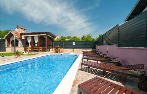 Hrvace Maison | Beautiful Home In Hrvace With Wifi