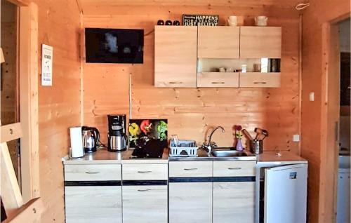 Lebieniec Maison | Beautiful Home In Lebieniec With Wifi