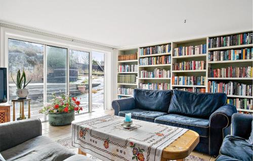 Grundsund Maison | Beautiful Home In Lysekil With Sauna