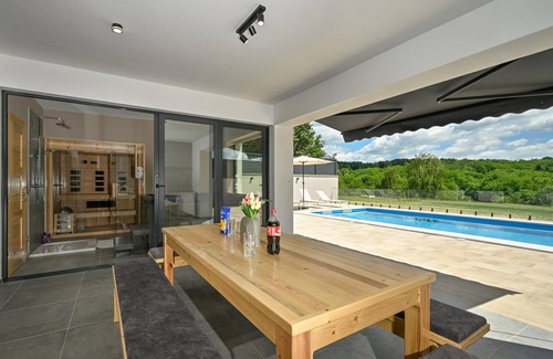 Veliko Trojstvo Maison | Beautiful home in Maglenca with sauna