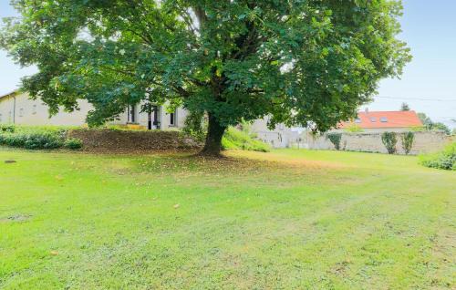Monthenault Maison | Beautiful Home In Monthenault With Wifi