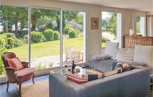 Pays Bigouden Sud Maison | Beautiful Home In Pont Labbé With Wifi