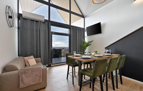 Ljubescica Maison | Beautiful Home In Seketin With Sauna