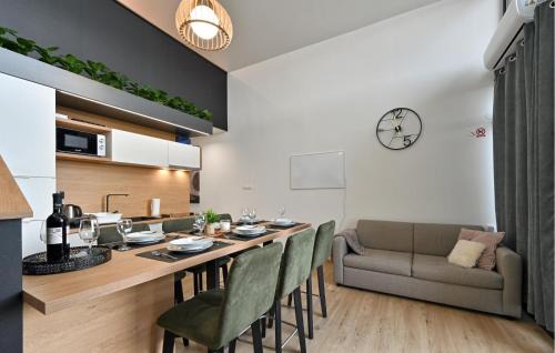 Ljubescica Maison | Beautiful Home In Seketin With Sauna