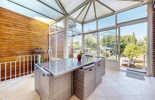Sens Maison | Beautiful home in Sens with WiFi