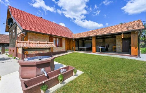 Cazma Maison | Beautiful Home In Sovari With Sauna