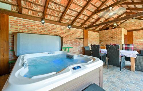 Cazma Maison | Beautiful Home In Sovari With Sauna