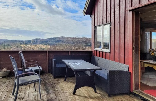 Sveio Maison | Beautiful Home In Sveio With Kitchen