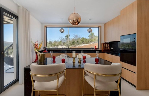 Trget Maison | Beautiful home in Trget