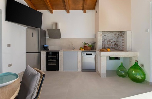 Trget Maison | Beautiful home in Trget