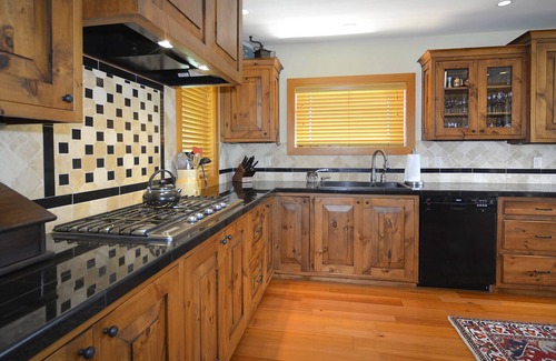 Crested Butte Maison | Beautiful home in Meridian Lake Park neighborhood just mins from the slopes