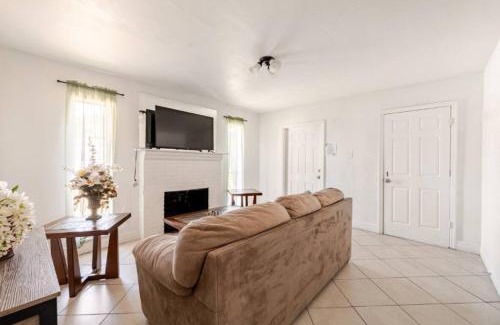 Westgate Maison | Beautiful home in West Palm 5 min to Airport