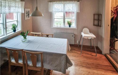 Hultsfred Maison | Beautiful Home In Vena With Wifi