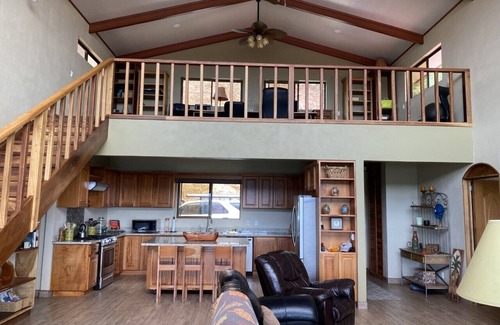Garabito Maison | Beautiful home located in the mountains in the tropical rainforest of Costa Rica