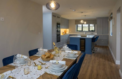 Northway Maison | Beautiful Home Nr Wye Valley, Parking & Garden