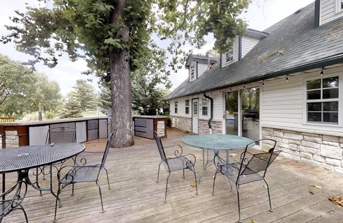 Cedar Lake Maison | Beautiful Home Oasis