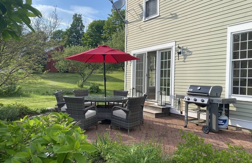 Windsor Maison | Beautiful home offering privacy on 7 acres with private pond
