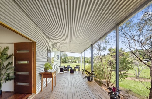 Crabbes Creek Maison | Beautiful Home on Acreage with a pool only 6 mins to beach