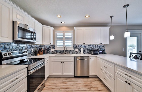Port Orange Maison | Beautiful home on the Intracoastal Rose Bay. 5 minutes from the beach