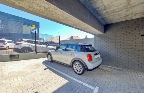 Fresnaye Appartement | Beautiful Home Perfect Location!
