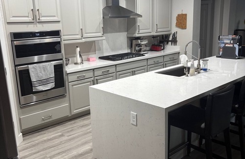 Buckeye Maison | Beautiful home with Hot Tub, Pool, Outdoor Bar, Spring Training, Golf