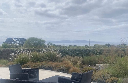 Galway Maison | Beautiful Home With sea Views in Galway