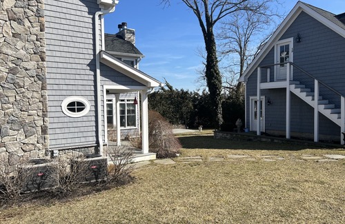 Town of Southold Town Maison | Beautiful home within walking distance to beach