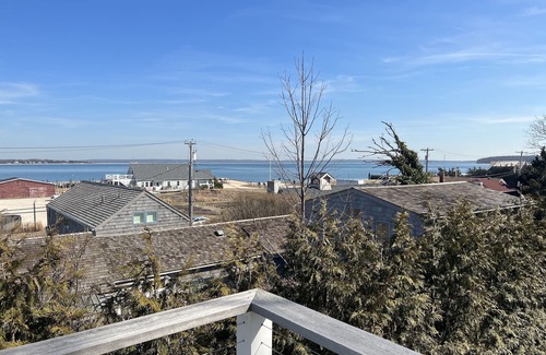 Town of Southold Town Maison | Beautiful home within walking distance to beach