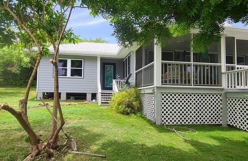 Hope Town Villa | Belle maison avec wifi, TV, A / C, quai privé, piscine et puissance de générateur de secours