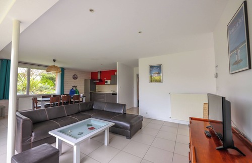 Guisseny Cottage | BELLE MAISON A 100 METRES DE LA PLAGE AVEC PISCINE PARTAGEE & CHAUFFEE