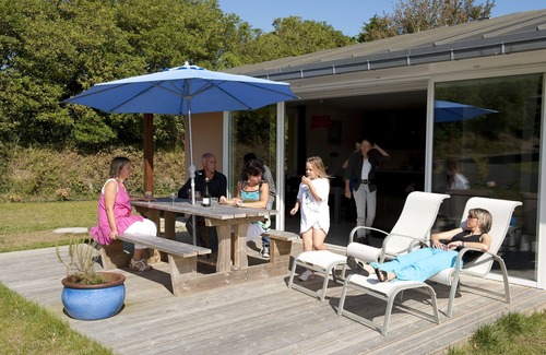 Guisseny Cottage | BELLE MAISON A 100 METRES DE LA PLAGE AVEC PISCINE PARTAGEE & CHAUFFEE