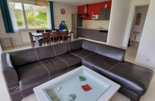 Guisseny Cottage | BELLE MAISON A 100 METRES DE LA PLAGE AVEC PISCINE PARTAGEE & CHAUFFEE