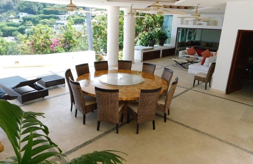 Las Brisas Maison | Belle maison à Las Brisas avec une double terrasse et vue sur l'océan.