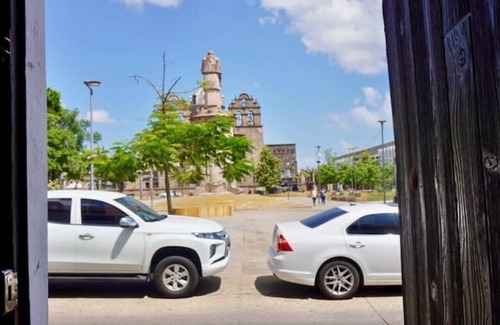 Guadalajara Maison | Beautiful house in front of the Sanctuary #4-D