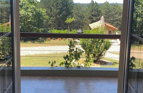 Le Bugue Maison | Beautiful house in the heart of the Périgord Noir 4 km from Le Bugue. Sleeps 4