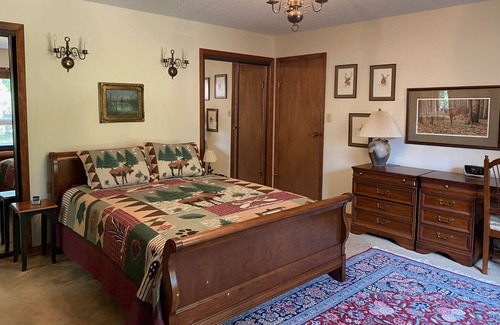 Allenspark Maison | Beautiful house on 10 acres with large deck overlooking private meadow.