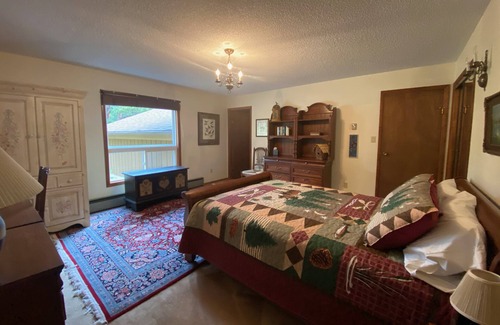 Allenspark Maison | Beautiful house on 10 acres with large deck overlooking private meadow.