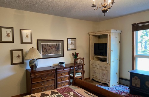 Allenspark Maison | Beautiful house on 10 acres with large deck overlooking private meadow.
