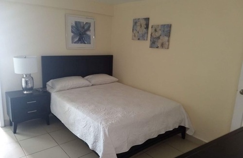 Tijuana Maison | Beautiful House on 2nd Floor (Close to the airport!)