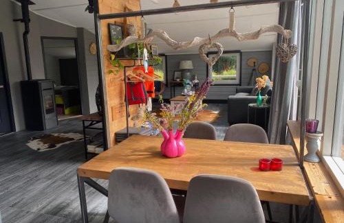 Aalsmeer Maison | Beautiful house on an island near Amsterdam