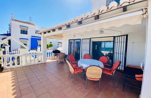 Calahonda Maison | Beautiful house on the beachfront in Costa tropical
