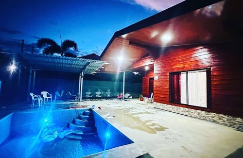 La Fortuna Cabine | Beautiful House totally equipped. Pet Friendly. 5min away from all attractions